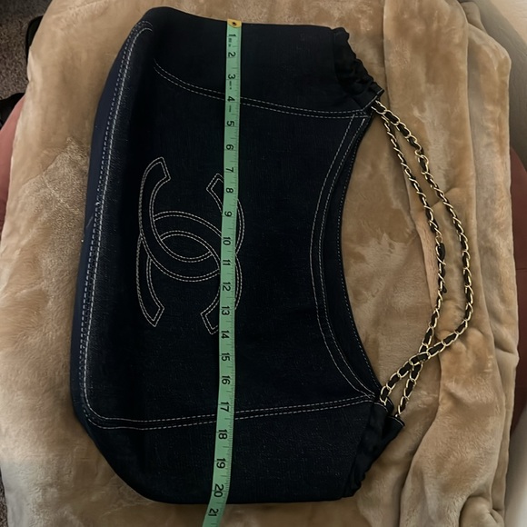 Chic Blue Jean Bag with Sleek Design - Picture 6 of 7